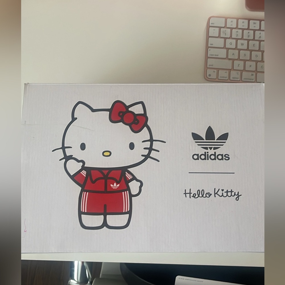 Adidas Astir hello kitty